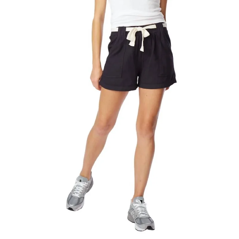 Hiker Short In Black